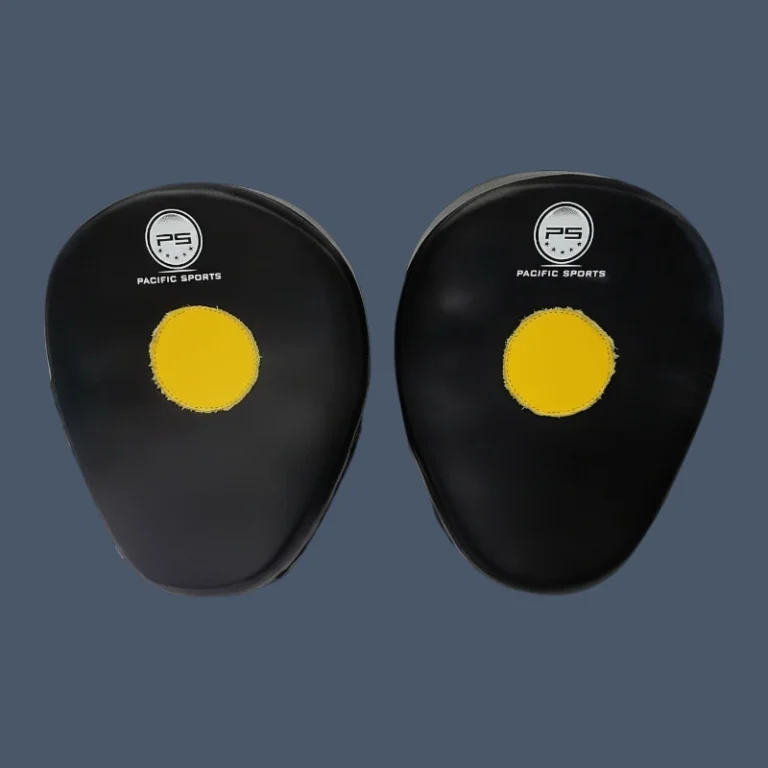 1 pair of curved focus pads viewed from front.